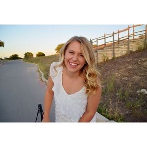 Meet your Posher, Brooke